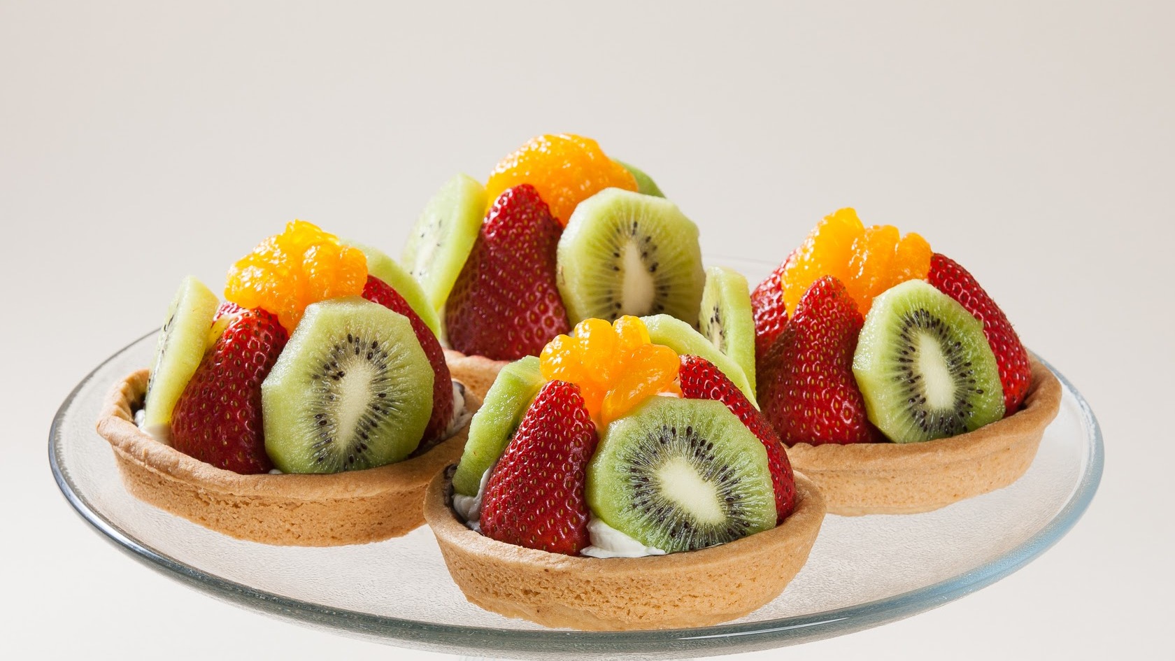 Order Mixed Fruit Tart food online from Lutz Cafe & Pastry Shop store, CHICAGO on bringmethat.com