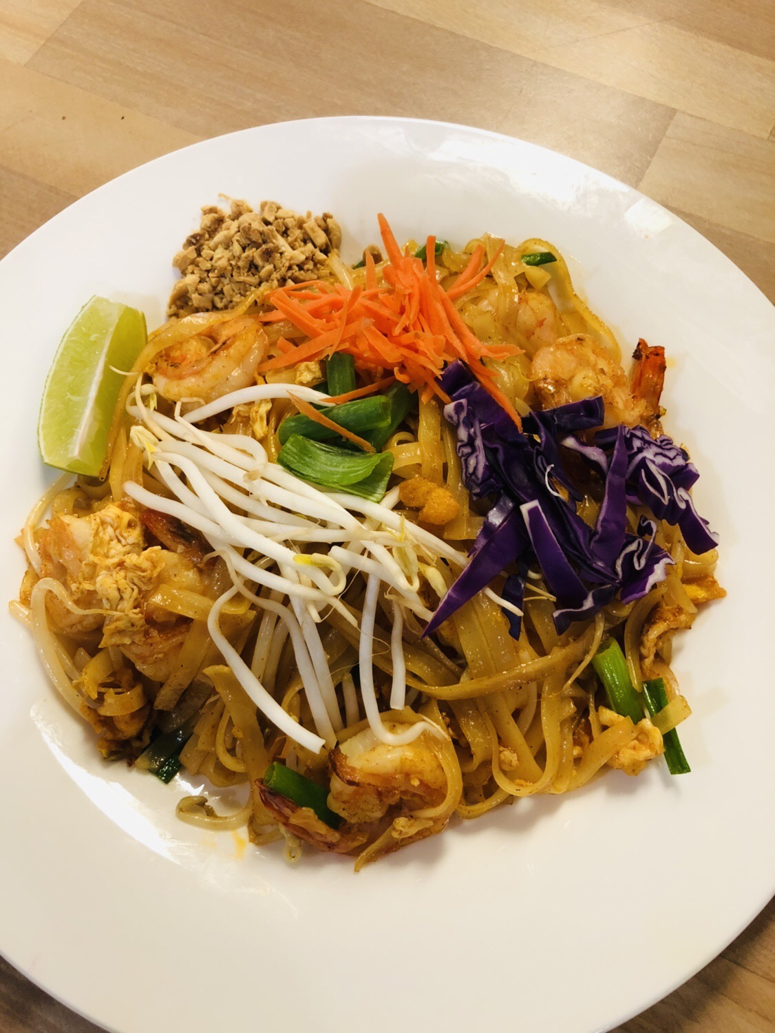 Order N1. Pad Thai Noodle food online from Taste Of Windsor store, Glendale on bringmethat.com