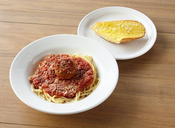 Order Child Spaghetti w/a Meatball food online from Johnny's New York Style Pizza store, Cumming on bringmethat.com