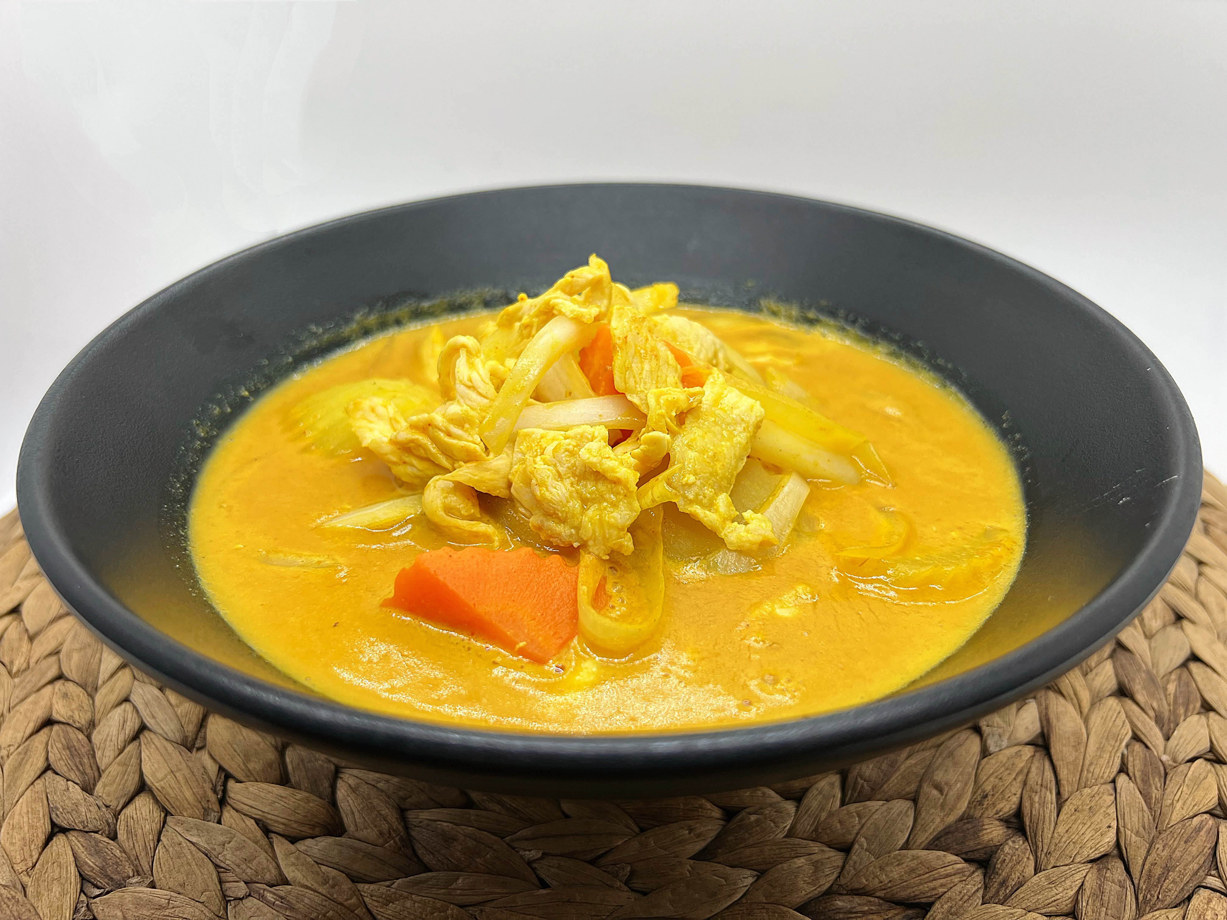 Order Yellow Curry food online from Thai Noodle King store, Bellflower on bringmethat.com