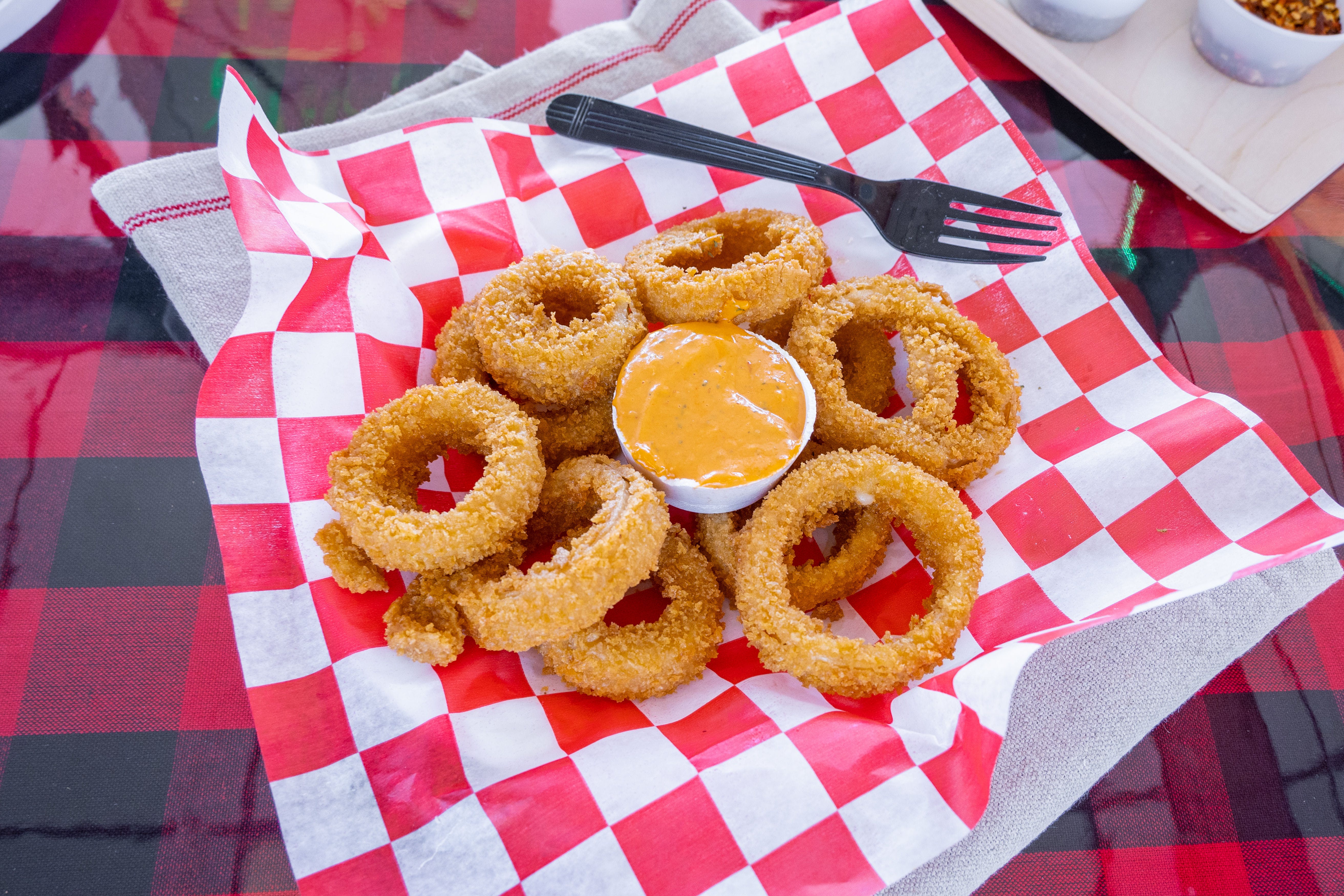 Order Onion Rings - Appetizer food online from Maggio's Pizza & Pasta store, Woodbury on bringmethat.com