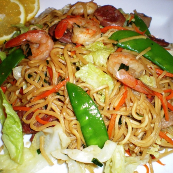 Order C5. Pancit Canton Noodles food online from Kabayan store, Woodside on bringmethat.com