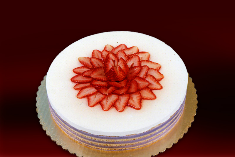 Order Strawberry Short Cake food online from Vienna Pastry store, Los Angeles on bringmethat.com