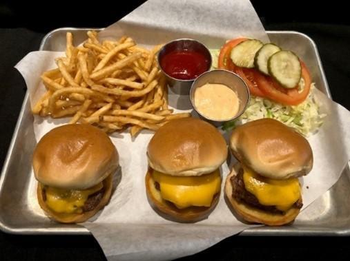 Order Cheeseburger Slider Trio food online from Claim Jumper store, Clackamas on bringmethat.com