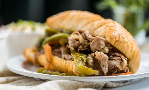 Order Classic Italian Beef Sandwich food online from Windy City Pizza store, San Mateo on bringmethat.com