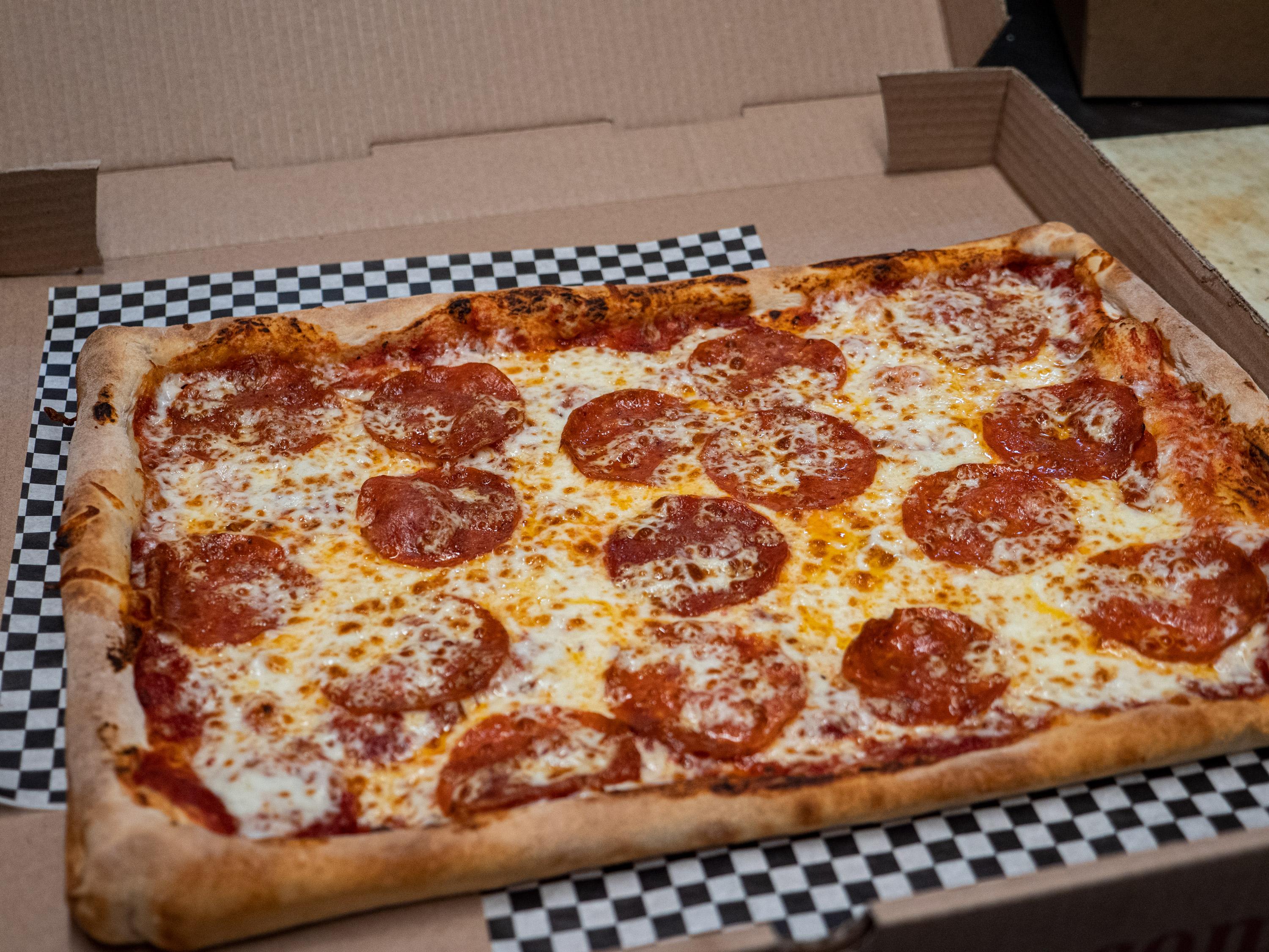 Order LG PEPPERONI food online from Paninos store, Fort Collins on bringmethat.com