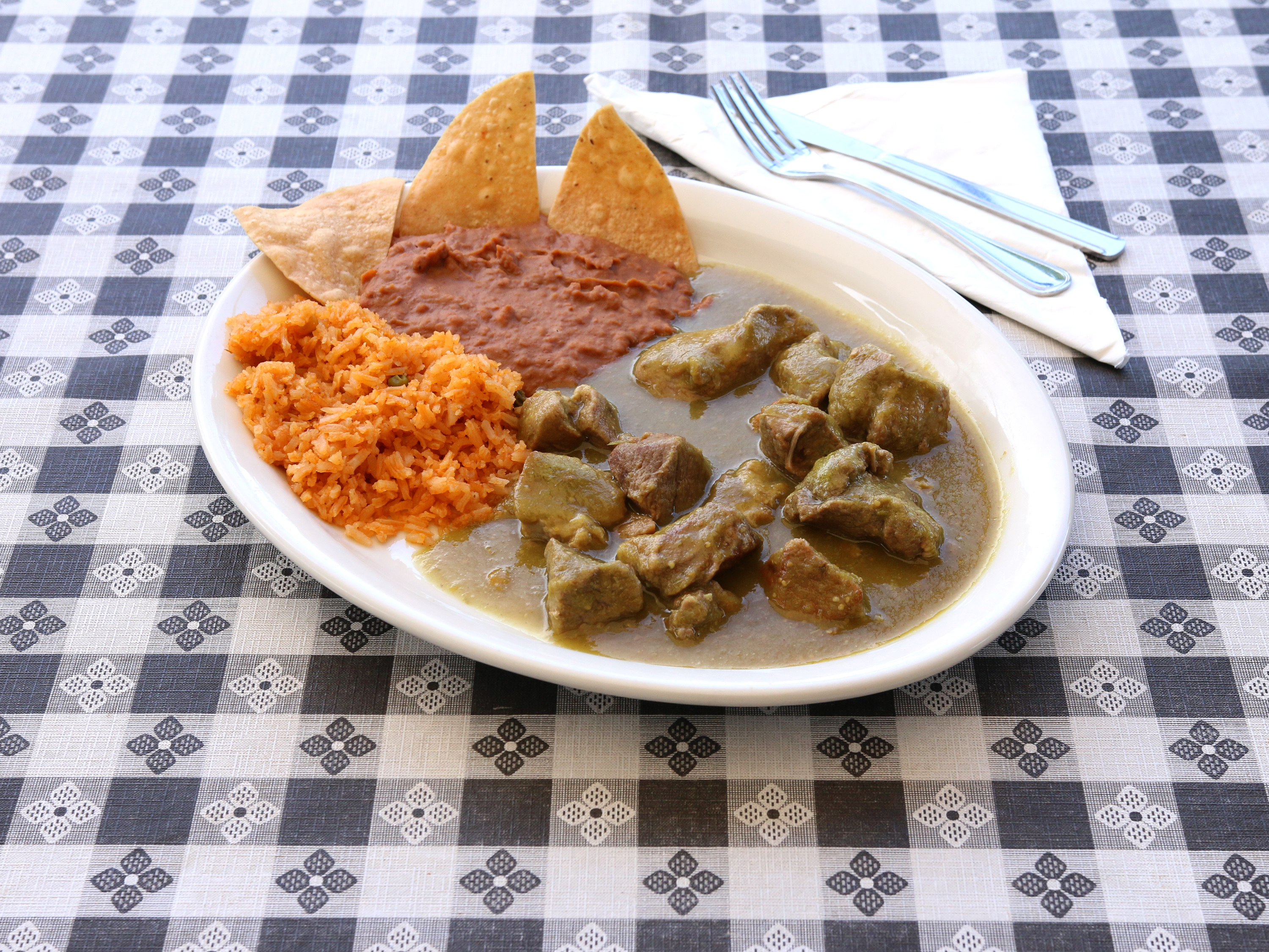Order Chile Verde Plate  food online from El Maguey Mexican Restaurant store, San Juan Capistrano on bringmethat.com