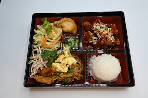 Order Bento Box - Almond Siracha Chicken & Pad Thai Chicken food online from Noodle Wave store, Dallas on bringmethat.com