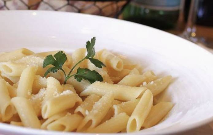Order Lunch Pasta with Butter Sauce food online from La Piazza Cucina Italiana & Wine Bar store, Melville on bringmethat.com