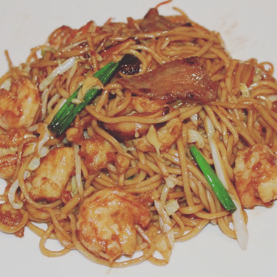 Order House Chow Mein  food online from Jade China store, Riverside on bringmethat.com