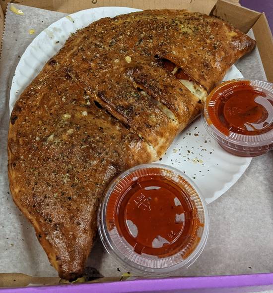 Order CYO Calzone food online from Magpies Gourmet Pizza store, Tucson on bringmethat.com