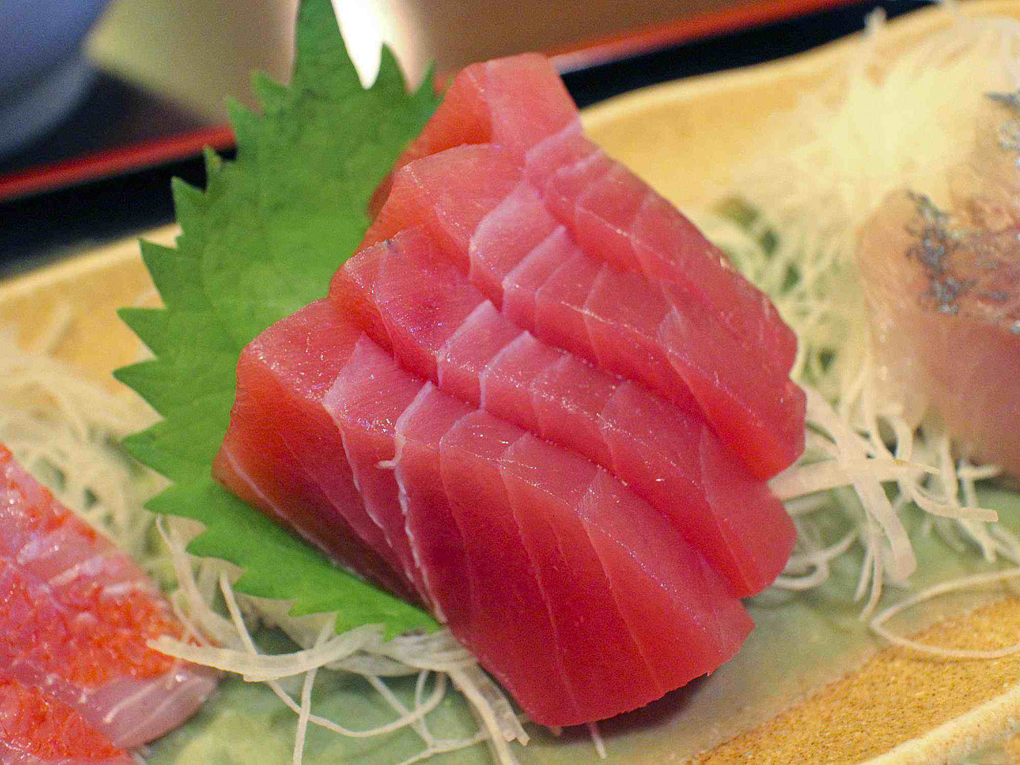 Order P07. Bluefin Tuna Sashimi food online from Ayce Sushi Hb store, Huntington Beach on bringmethat.com