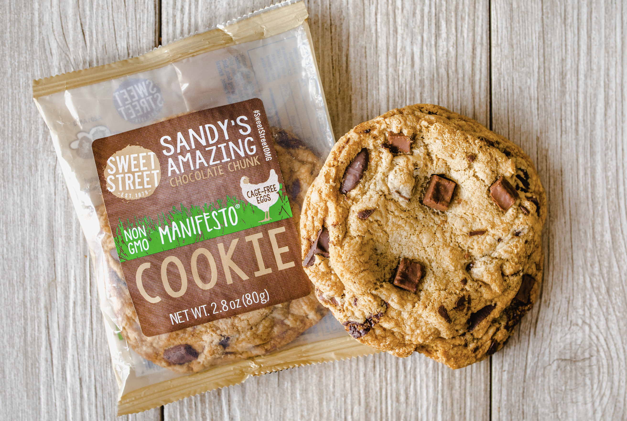 Order Chocolate Chip Cookie food online from Ike Sandwiches store, Salinas on bringmethat.com