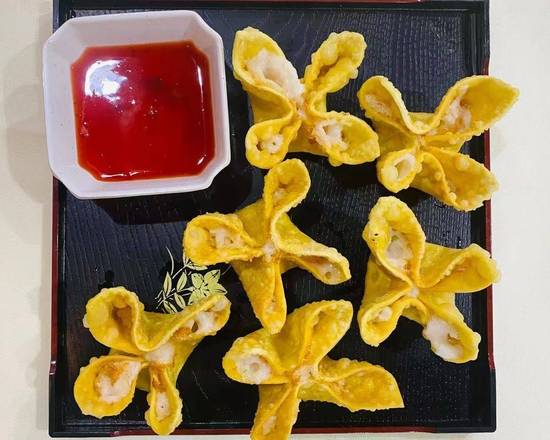 Order Crab Rangoon (6 pcs) food online from Wei Authentic Chinese Cuisine store, Gwinnett County on bringmethat.com