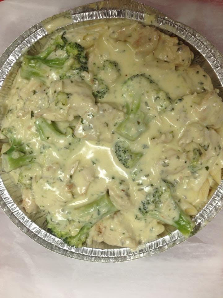Order Chicken Broccoli Alfredo - Pasta food online from A-1 Pizza store, Hartford on bringmethat.com