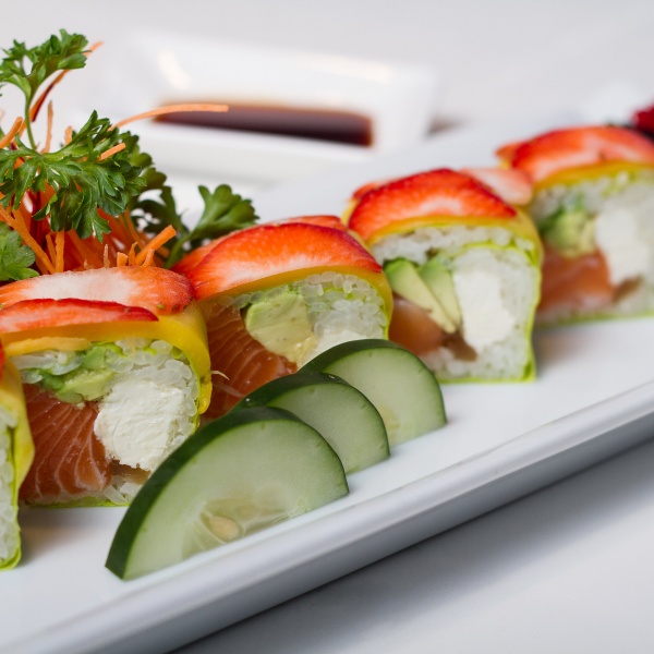 Order Strawberry Roll food online from Beluga Japanese Restaurant store, Round Rock on bringmethat.com