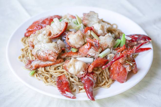 Order Lobster Yi Mein 龍蝦幹燒伊麵 food online from Asian Pearl Peninsula store, Millbrae on bringmethat.com