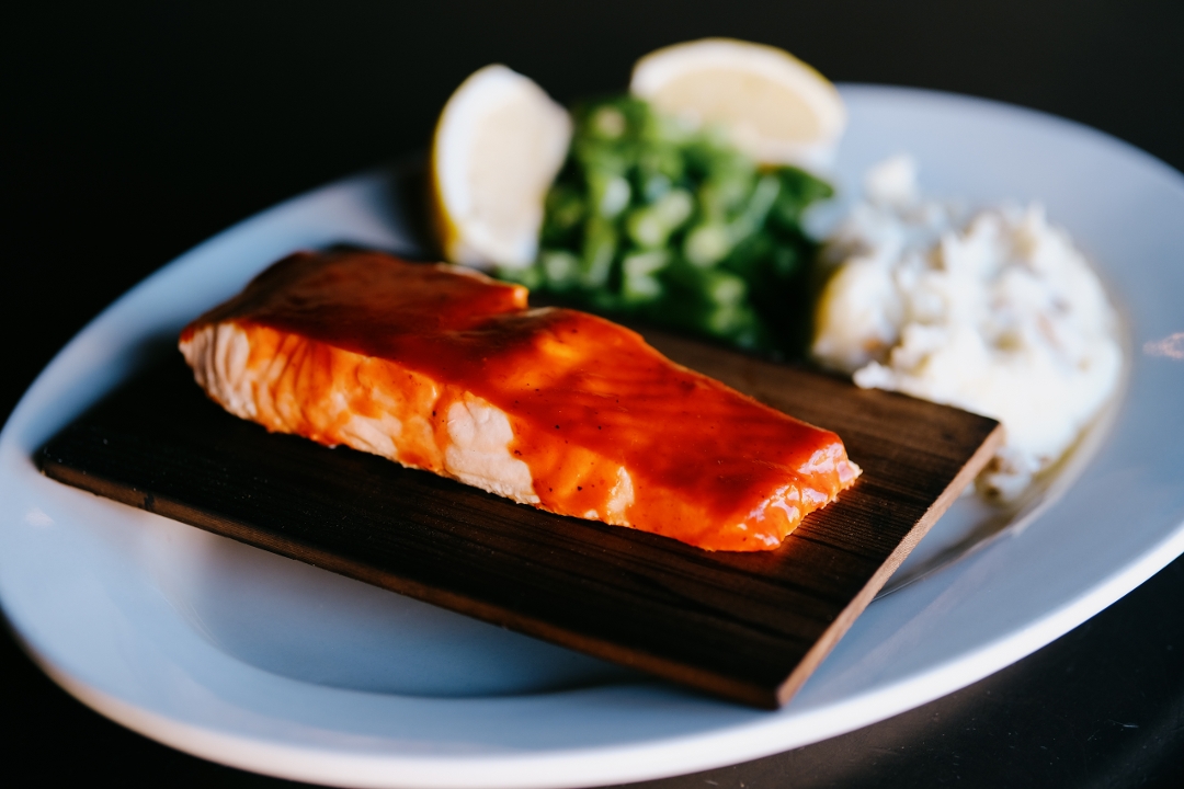 Order Cedar Plank Salmon food online from Valley Lodge Tavern store, Wilmette on bringmethat.com