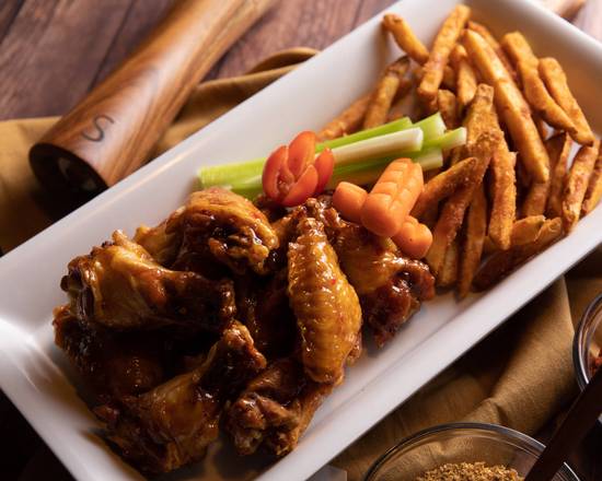 Order 10 Chicken Wings food online from Impulse Lounge store, Norcross on bringmethat.com