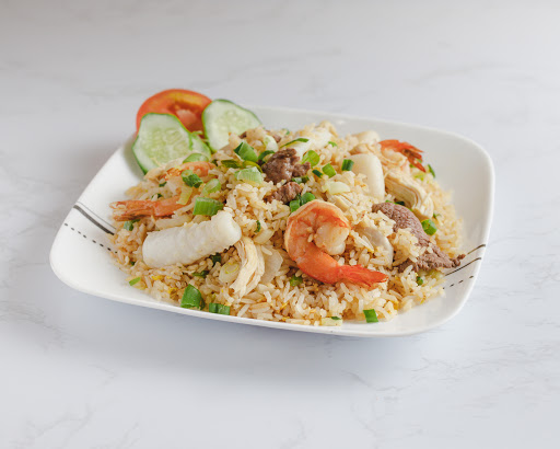 Order R5. Combination Fried Rice food online from Pho & Grill store, Montgomery Village on bringmethat.com