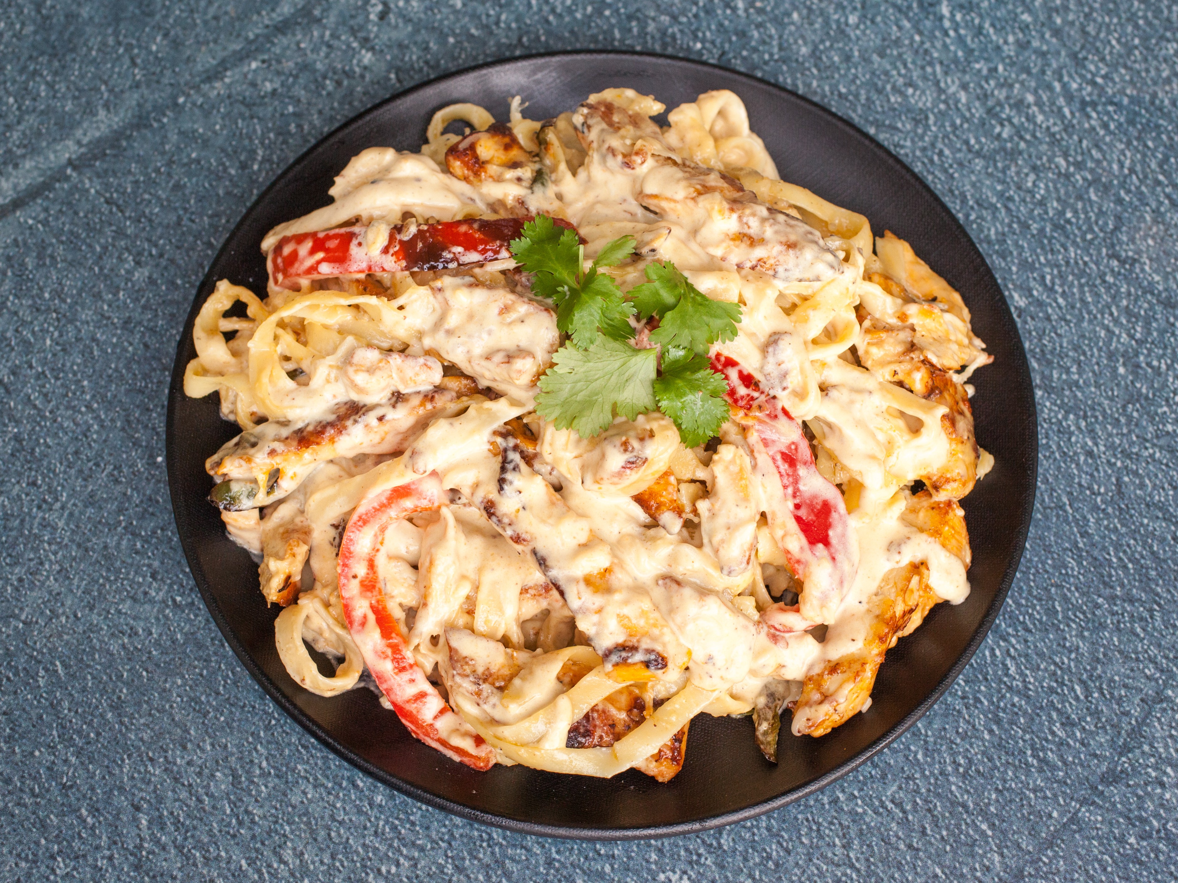 Order Chicken Tequila Fettuccini food online from Maracas store, Rancho Mirage on bringmethat.com