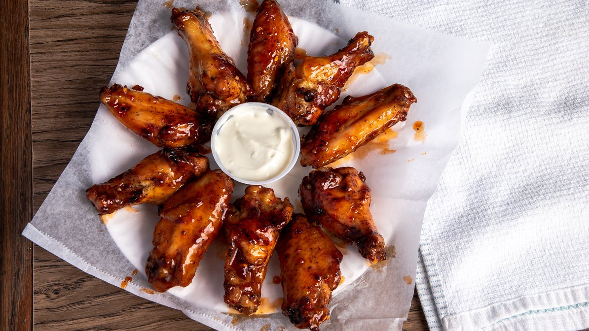 Order 5 Piece Wings and 1 Sauce food online from Tomato City Pizza store, Providence on bringmethat.com