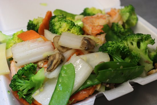 Order D1. Steamed Mixed Vegetable food online from Chen's Yummy House store, Dumont on bringmethat.com