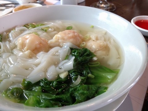 Order 5. Wonton Rice Noodle Soup(云吞河粉) food online from New Fortune Restaurant store, San Francisco on bringmethat.com