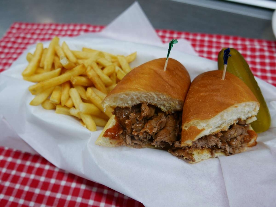 Order BBQ Beef Sandwich food online from Bigb Barbecue store, Fullerton on bringmethat.com
