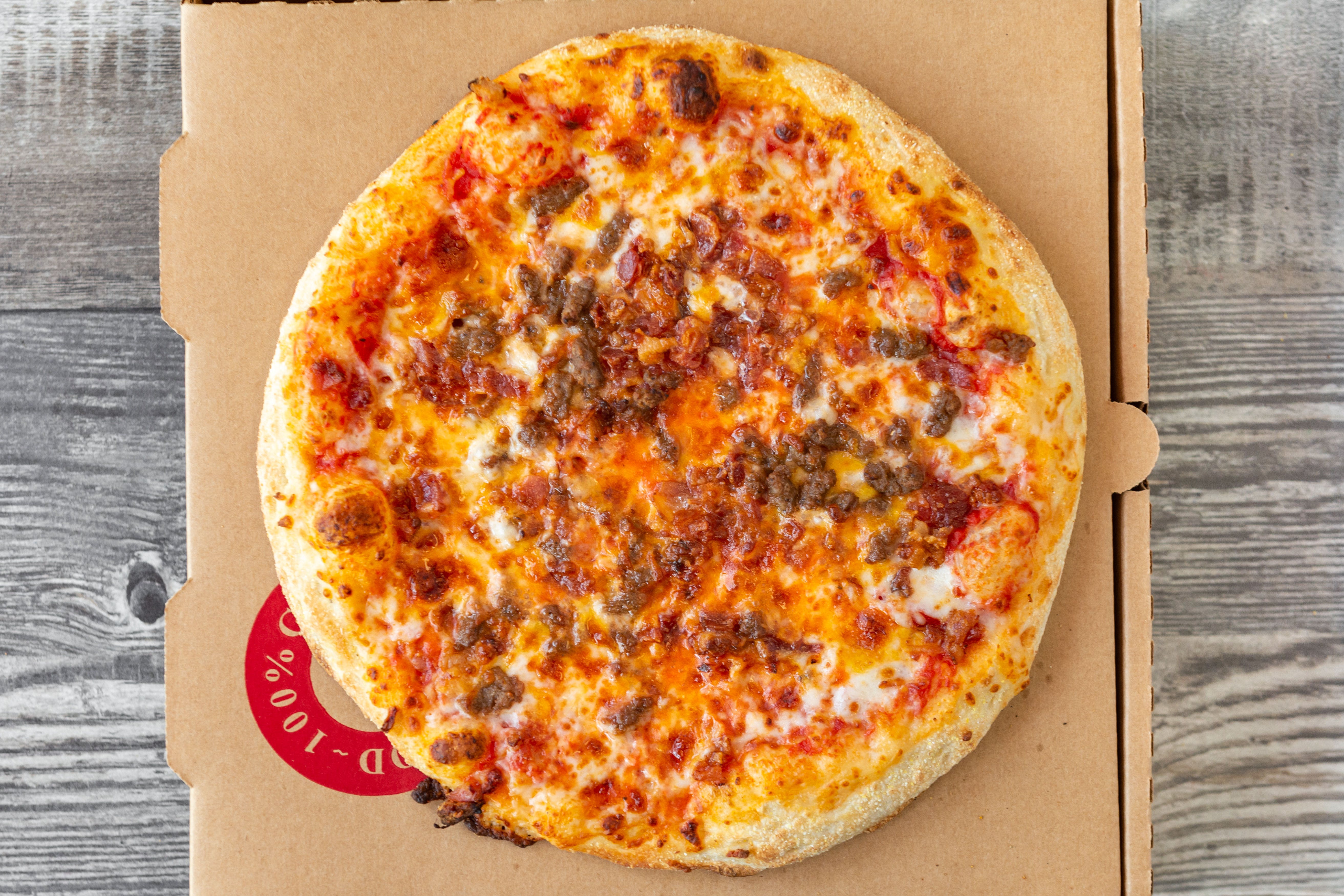 Order Bacon Cheeseburger Pizza - Medium 12'' food online from Grand slam pizza store, Woodstock on bringmethat.com