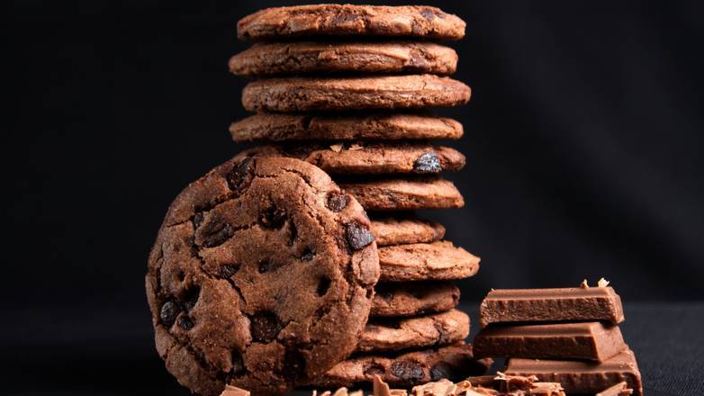 Order Large Chocolate Chip Cookie food online from Barn'S Burgers &Amp; Melts store, Houston on bringmethat.com