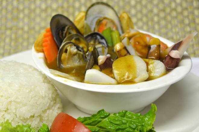 Order Seafood Curry food online from Noriega Teriyaki House store, San Francisco on bringmethat.com