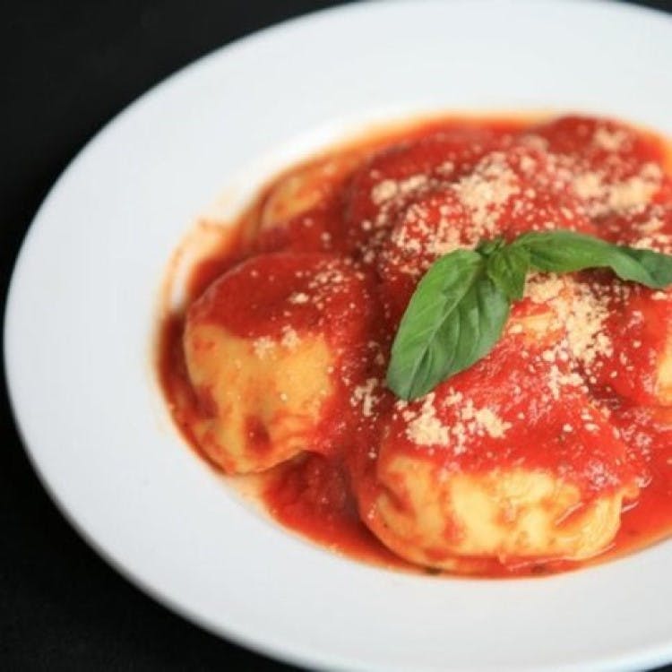 Order Fried Ravioli - 8 Pieces food online from Federico's Pizza Express store, Shrewsbury on bringmethat.com