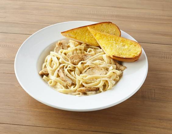 Order Fettuccine Alfredo food online from Johnny's New York Style Pizza store, Cumming on bringmethat.com
