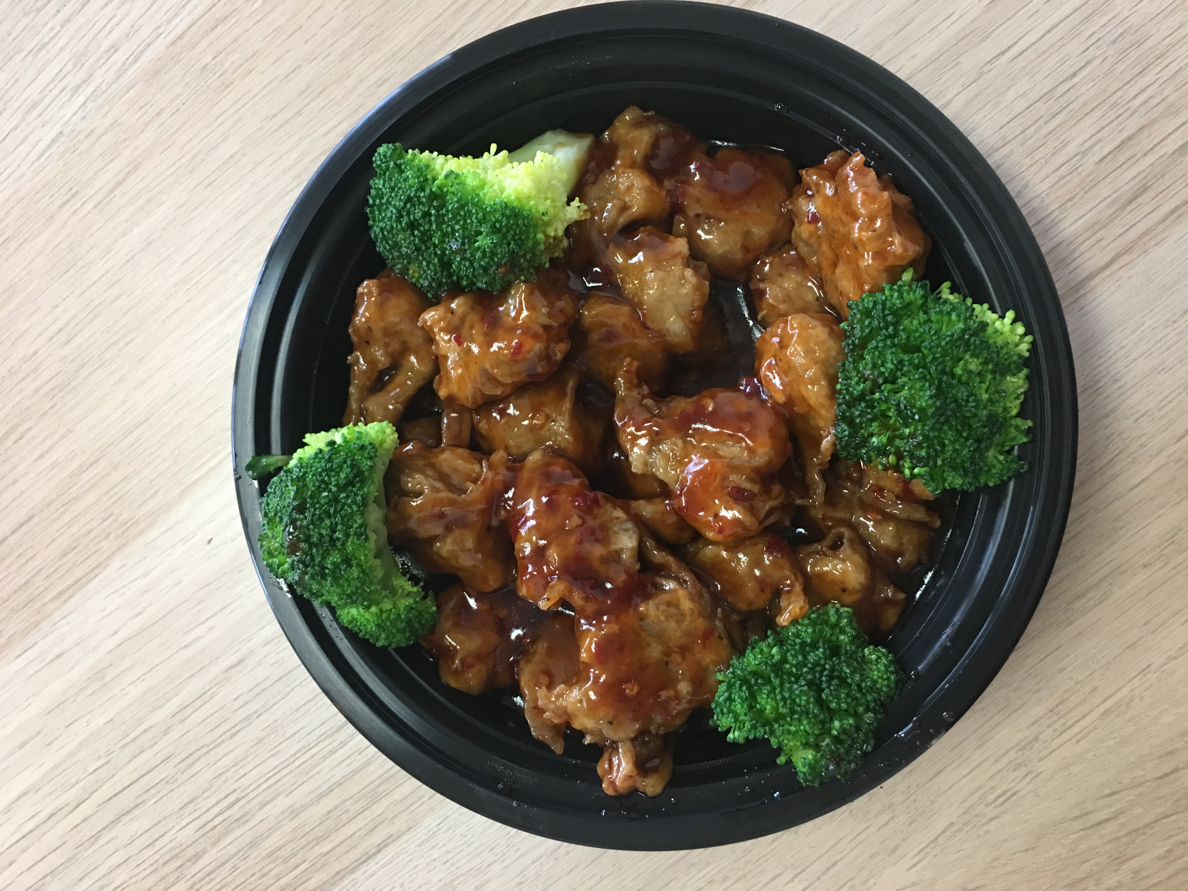 Order V9. Vegetarian General Tso's Chicken food online from China Express store, Arlington on bringmethat.com