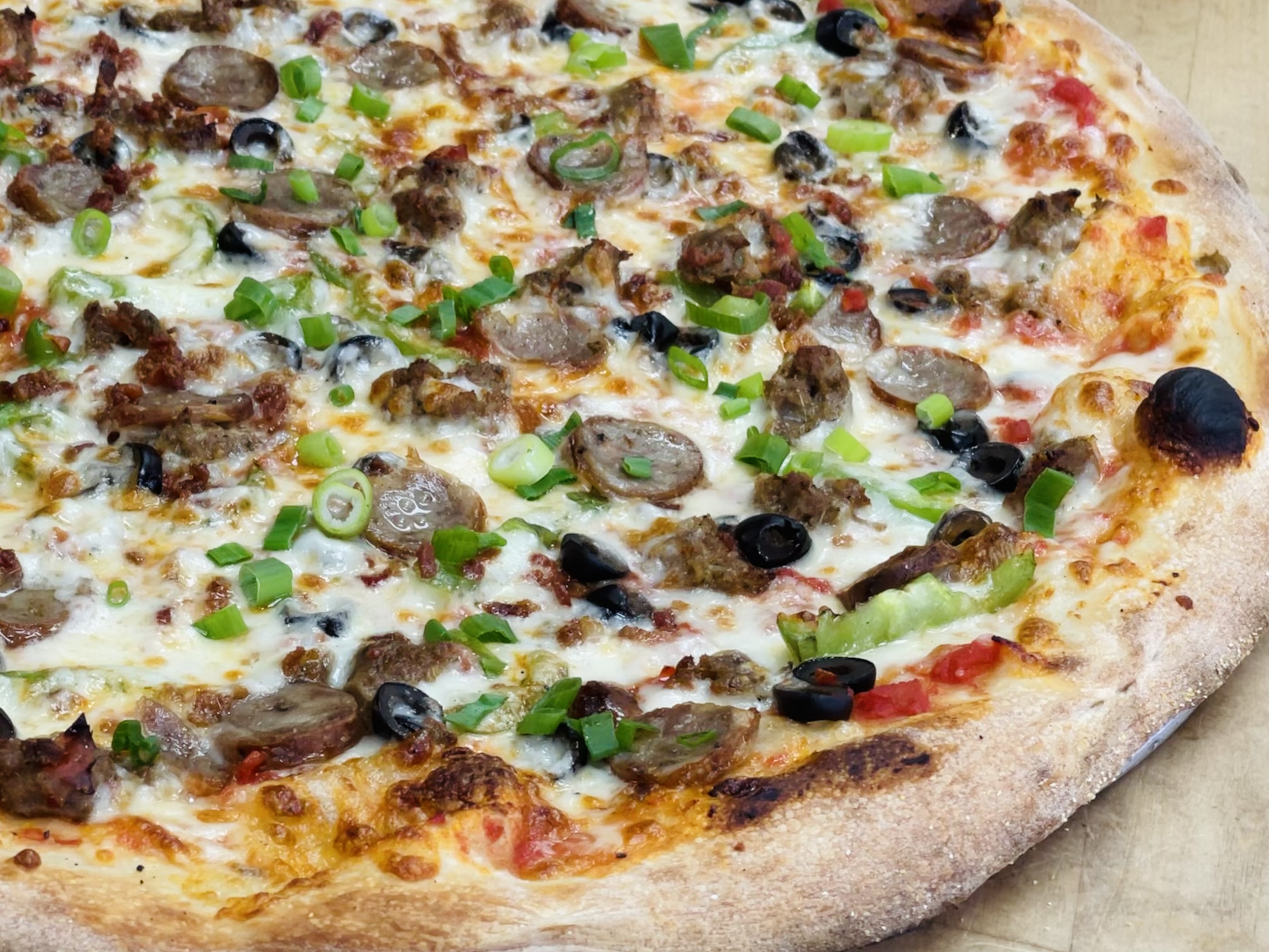 Order Haroldo Pizza food online from La Befana store, Allston on bringmethat.com