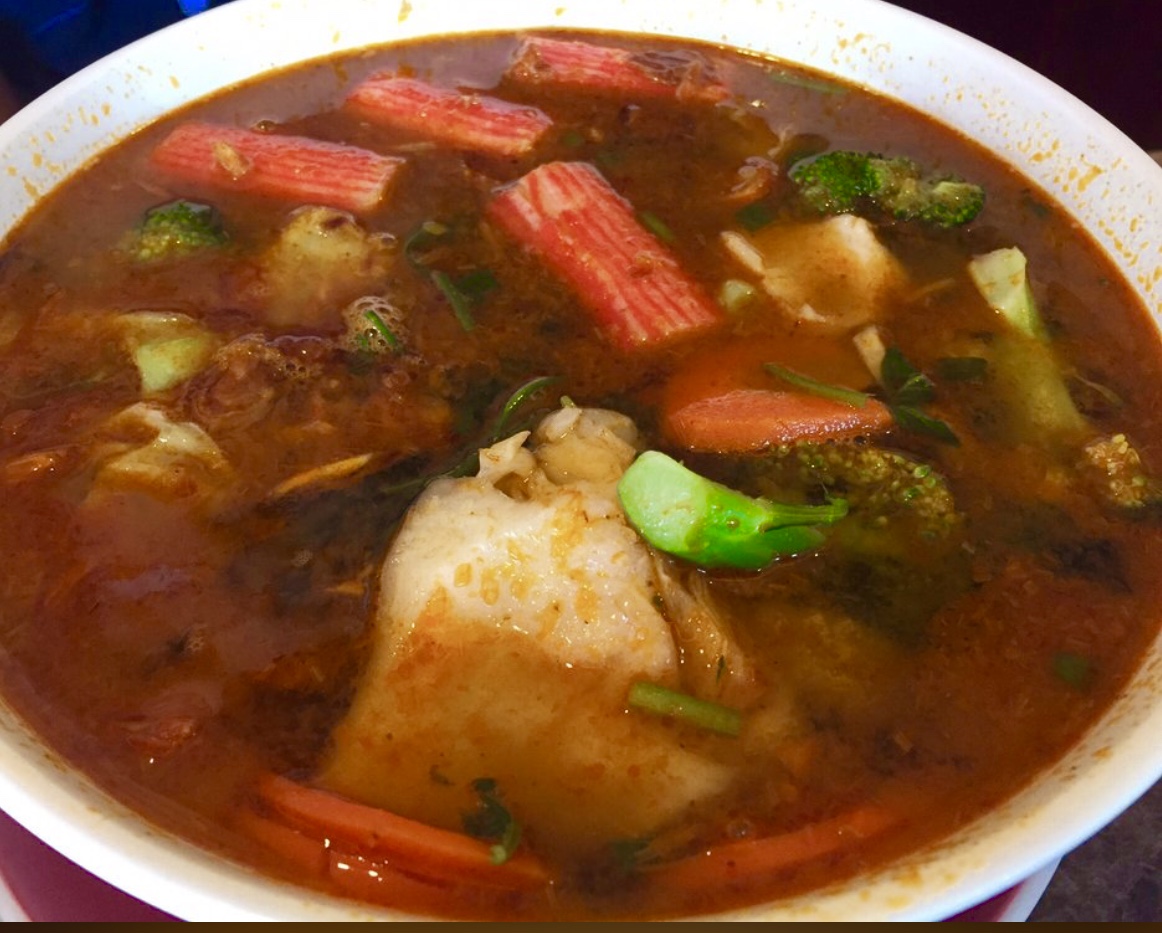 Order Seafood Tom Yum Soup food online from Pho Noodle House store, Placentia on bringmethat.com