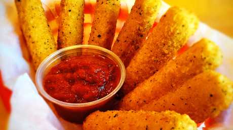 Order Mozzarella Cheese Sticks food online from Brewingz Restaurant And Bar store, Manvel on bringmethat.com