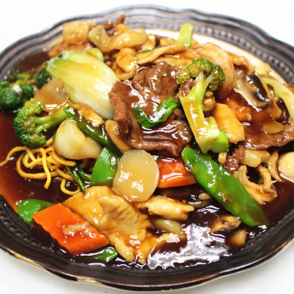 Order Combination Pan Fried Noodle food online from Red Lantern Chinese Cuisine store, Glendora on bringmethat.com
