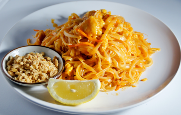 Order 71B. Pad Thai food online from Chef Ming's Kitchen store, Beverly Hills on bringmethat.com
