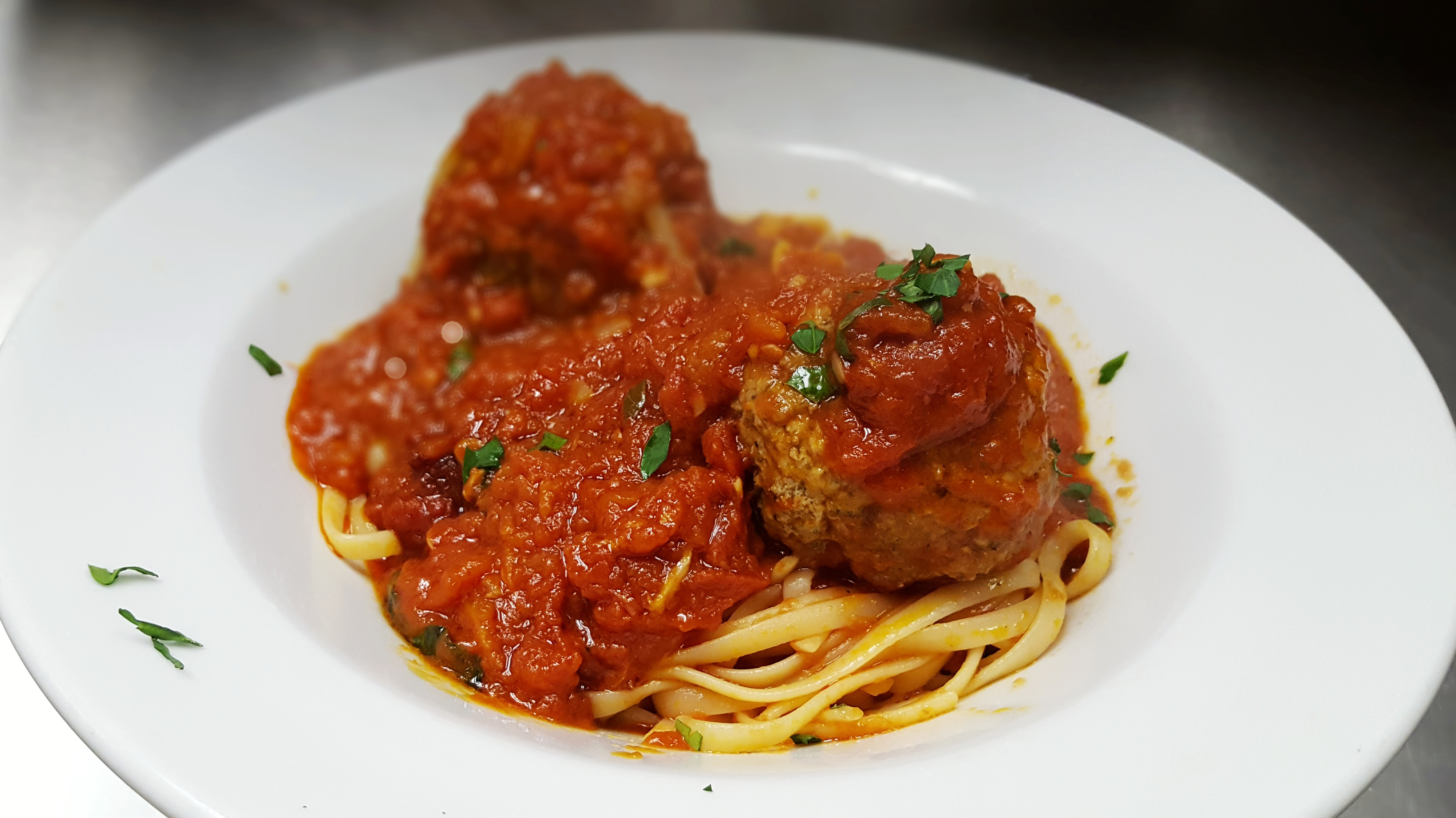 Order Linguine Marinara and Meatballs food online from Pizza Center store, Middlesex on bringmethat.com