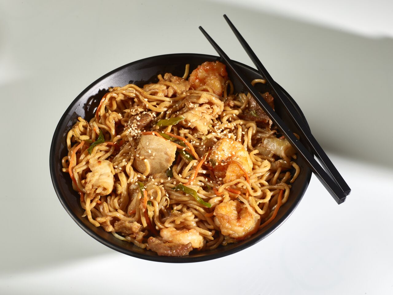Order Lo Mein  food online from United Chinese Restaurant store, Broomfield on bringmethat.com