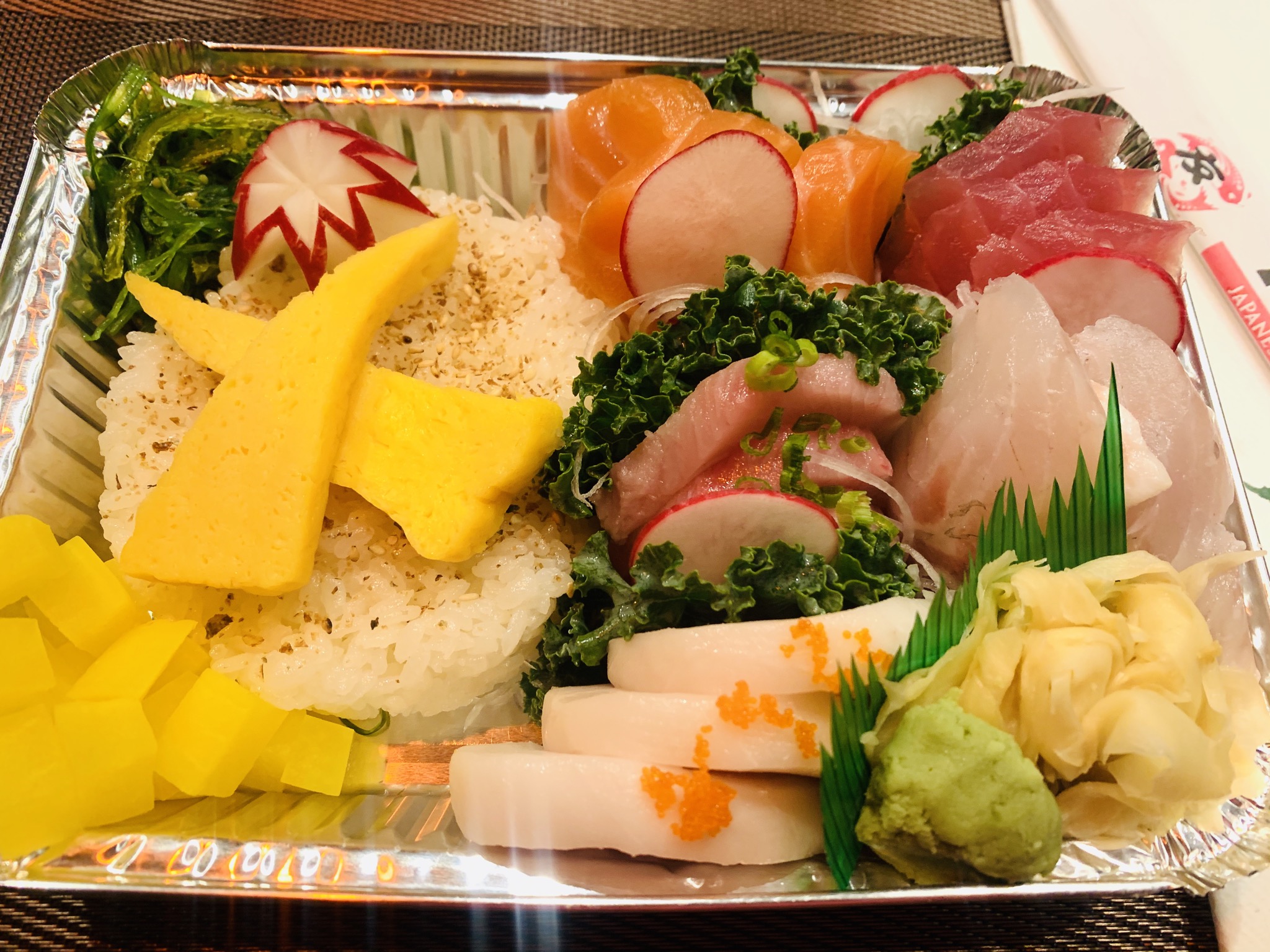 Order 6. Chirashi food online from Tomodachi Japanese Steakhouse & Sushi Bar store, Royersford on bringmethat.com