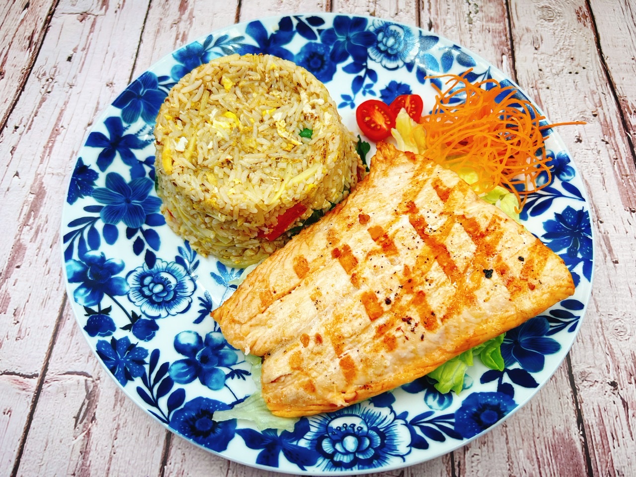 Order GRILLED SALMON x GREEn Fried Rice food online from Jai dee store, Brooklyn on bringmethat.com