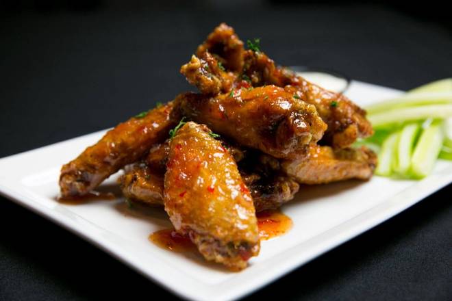 Order Signature Wings food online from Gabriele's Bar and Grill store, Piscataway Township on bringmethat.com
