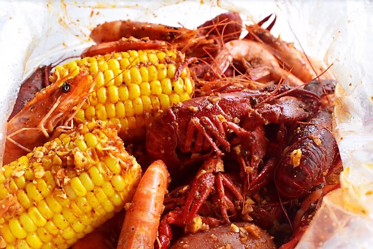 Order 6. Craw Fish and Shrimp with Head Combo food online from Shaking Seafood store, Roslindale on bringmethat.com