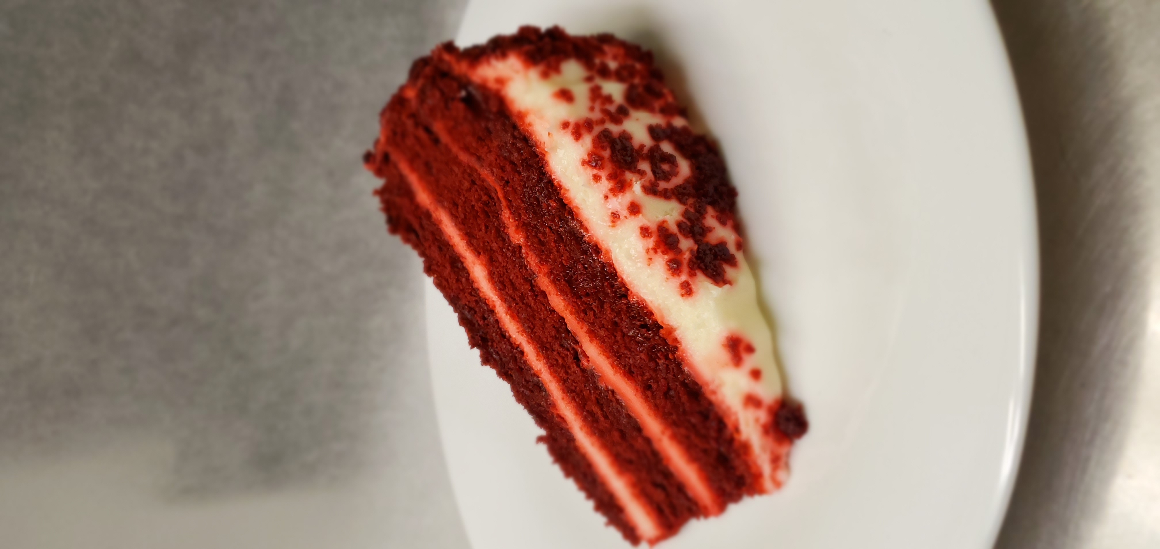 Order Red Velvet Cake food online from Tulcingo Cafe store, Bronx on bringmethat.com