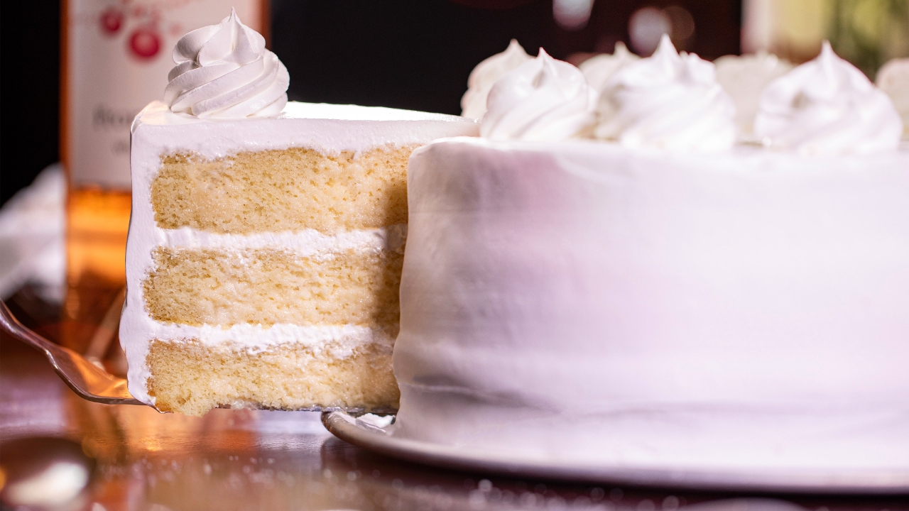 Order Tres Leches Cake food online from Casa Grande store, South Point on bringmethat.com