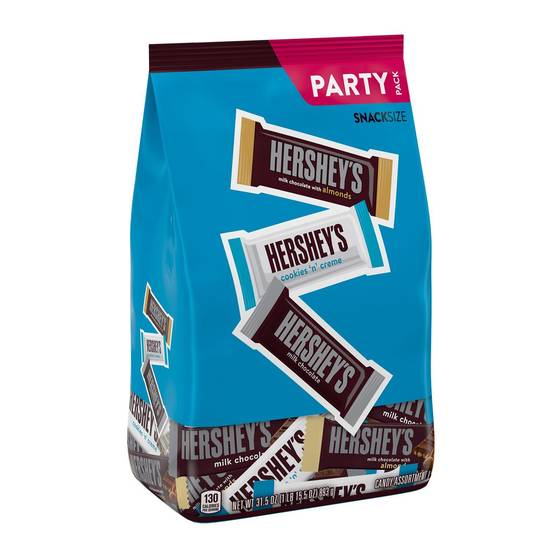Order Hershey's Snack Size Chocolate And White Creme Candy Bar Assortment, 31.5 OZ food online from Cvs store, DOVER on bringmethat.com
