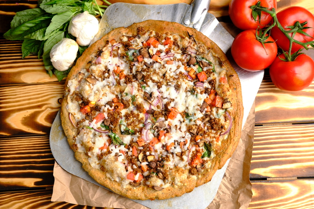 Order Alfredo Pizza food online from Plant Based Pizza store, Atlanta on bringmethat.com